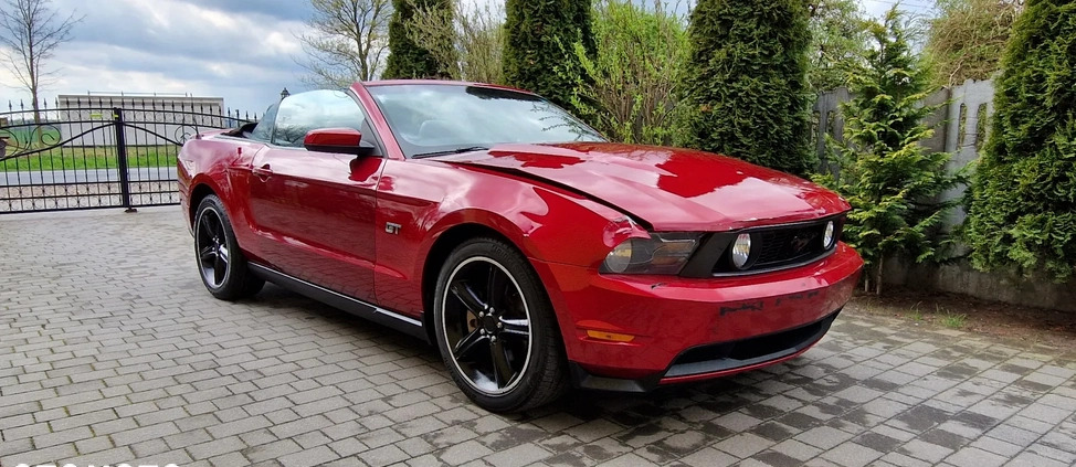 Ford Mustang cena 34500 przebieg: 100724, rok produkcji 2010 z Golina małe 56